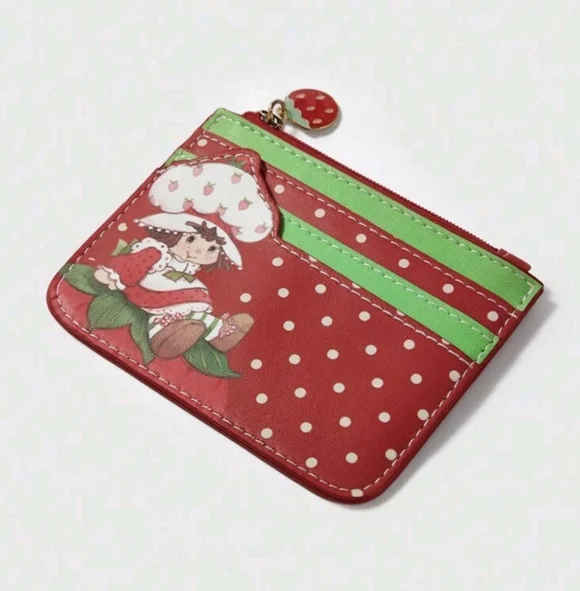 🥳 FREE* Strawberry Shortcake Wallet - Picture 3 of 4